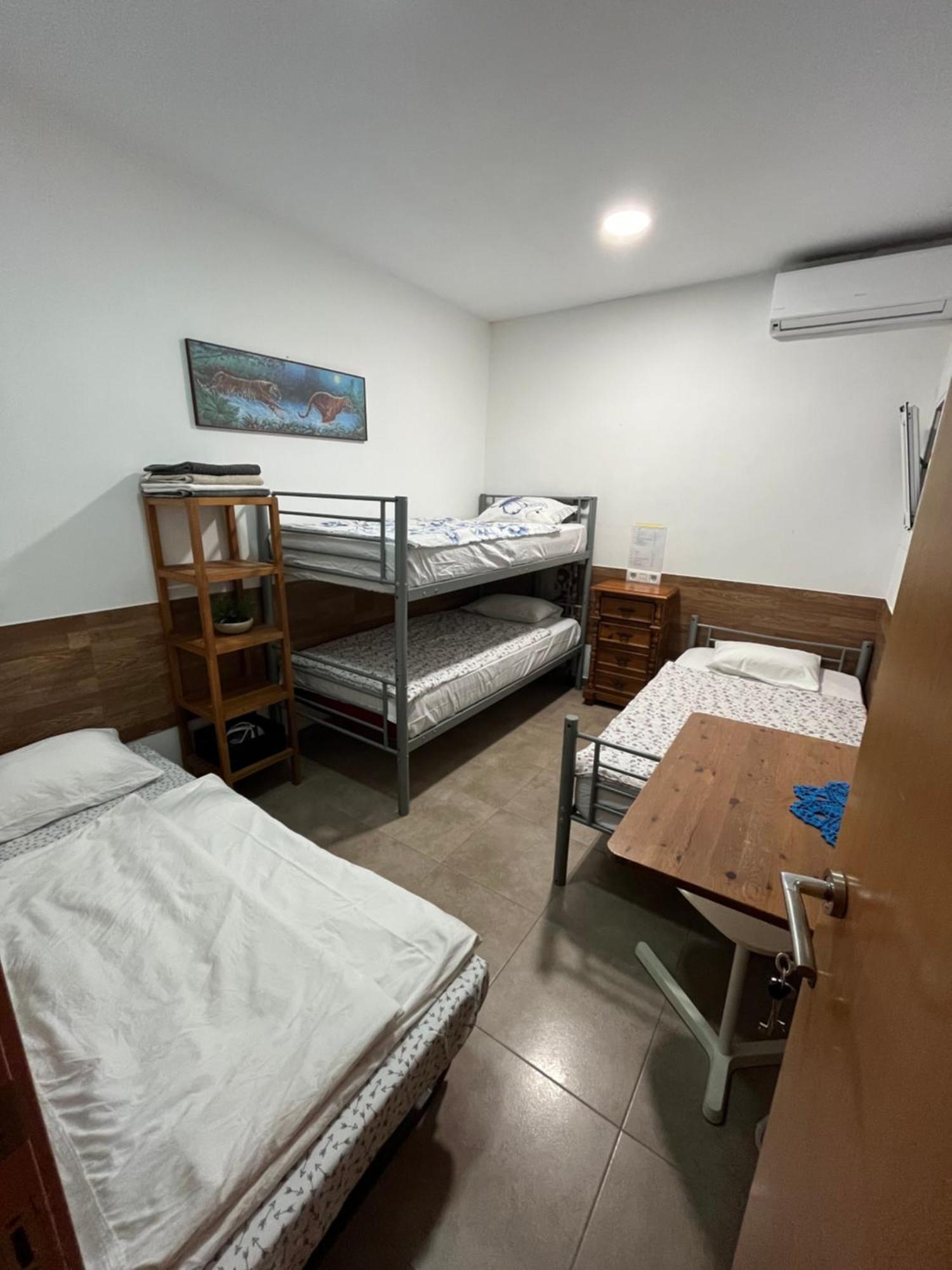 Cozy Room Next To El Prat Airport El Prat de Llobregat Exterior photo